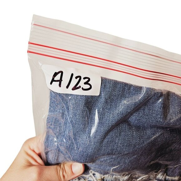 7 For All Mankind High Waist Cropped Straight Jeans - Button Fly Distressed Deni - Picture 10 of 12